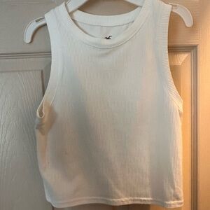 White crop tee